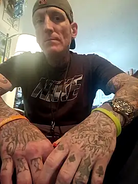 Snapshot of MRTATTWO chatting on 09-20-25, 12:44 MRTATTWO online show from 09-20-25, 12:44