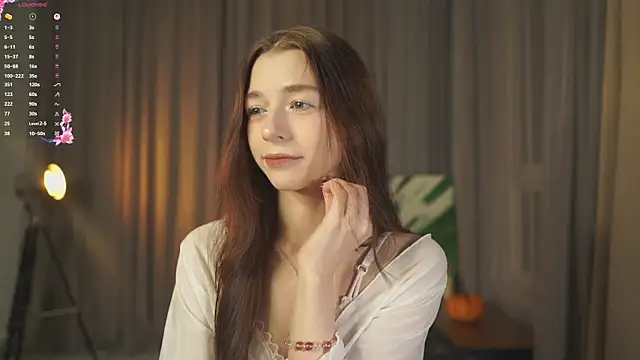 RoxieBolich online show from 11-09-25, 01:42