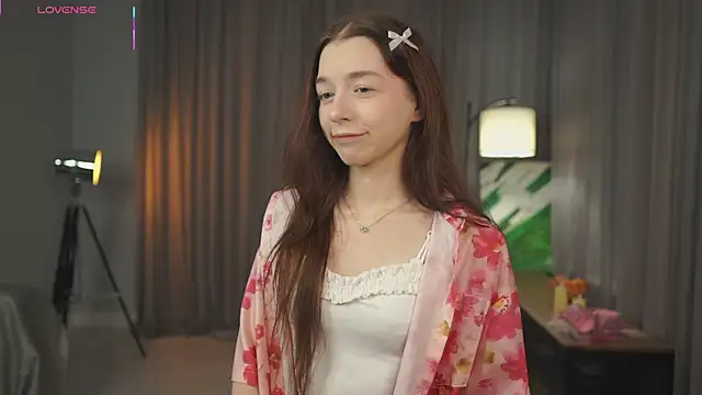 RoxieBolich online show from 11-16-25, 01:49