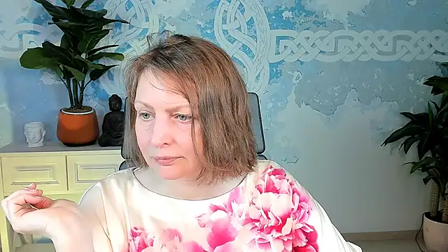 TiffanyBrauny online show from 09-20-25, 09:21