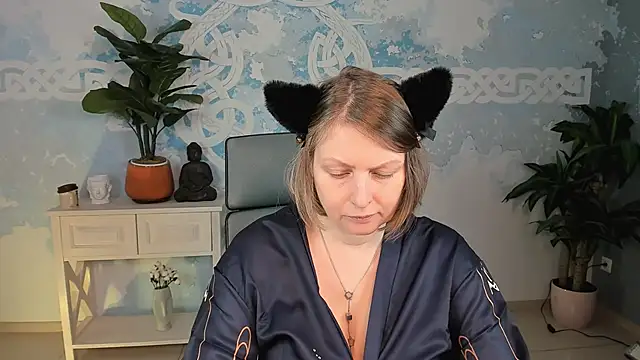 TiffanyBrauny online show from 09-21-25, 10:17