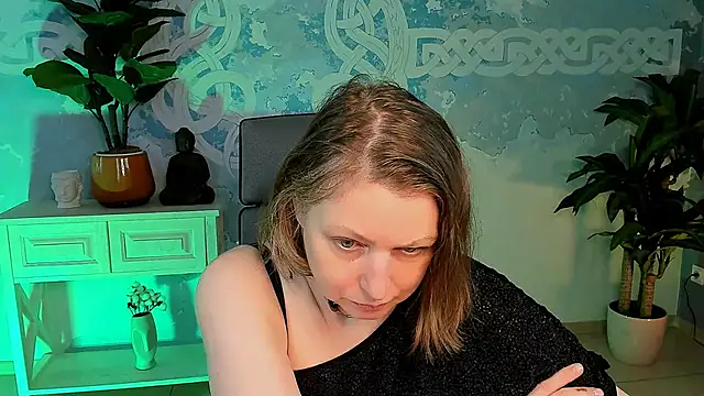 TiffanyBrauny online show from 09-23-25, 09:23
