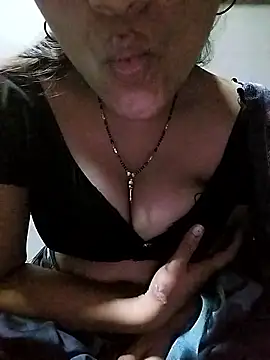 Snapshot of Hottestgirll chatting on 11-03-25, 08:32 Hottestgirll online show from 11-03-25, 08:32