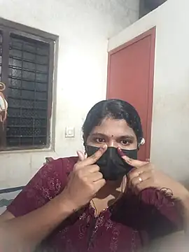 Snapshot of swetha01430 chatting on 10-06-25, 05:21 swetha01430 online show from 10-06-25, 05:21