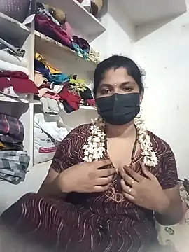 Snapshot of swetha01430 chatting on 10-12-25, 04:17 swetha01430 online show from 10-12-25, 04:17