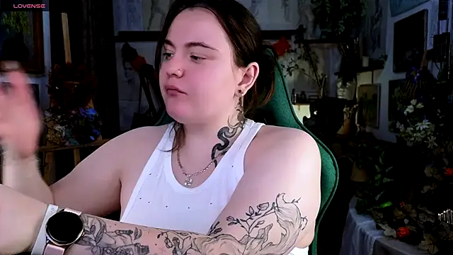 KatrinClark online show from 11-16-25, 04:56