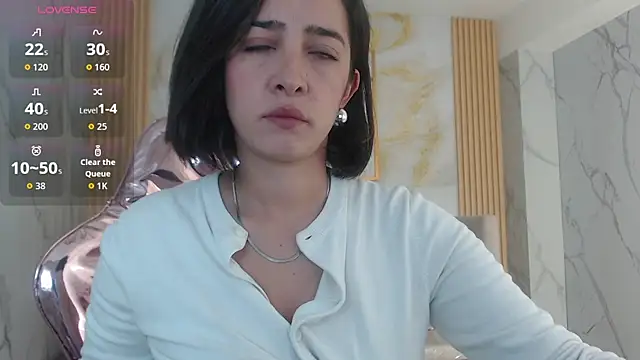 sara lopez s online show from 10-22-25, 01:33