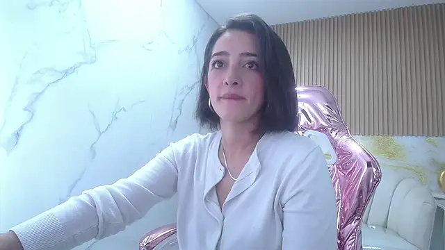 sara lopez s online show from 11-04-25, 01:43