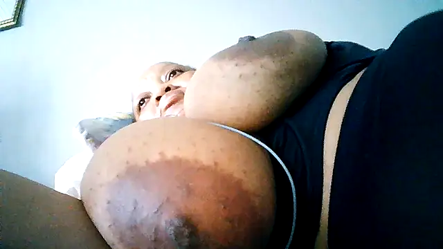 Yellobonepussy online show from 10-15-25, 02:28