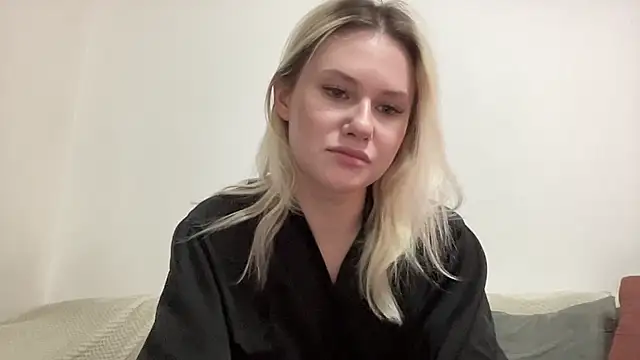 Snapshot of ElaraLuxxxe chatting on 11-26-25, 11:11 ElaraLuxxxe online show from 11-26-25, 11:11