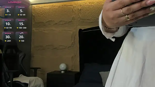 SophiaDior  online show from 11-08-25, 11:43