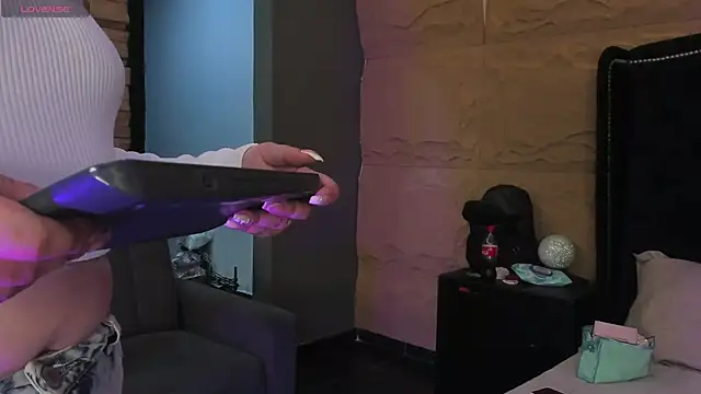 SophiaDior  online show from 11-09-25, 01:09