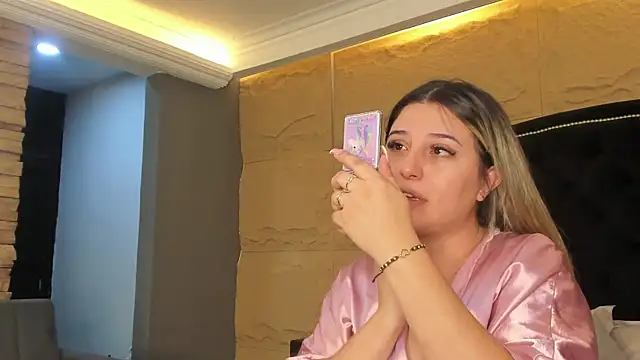 SophiaDior  online show from 11-13-25, 12:26