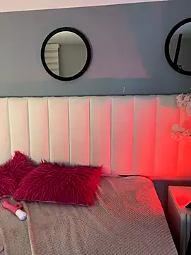 Mila Hank  online show from 11-30-25, 12:14