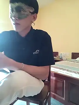 thienlong05 online show from 09-14-25, 02:11