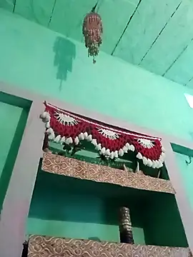 Idhika Jha online show from 10-13-25, 03:39