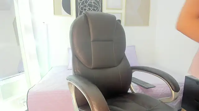 koraline 333 online show from 10-17-25, 08:55