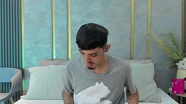 NikoStone  online show from 10-18-25, 04:37