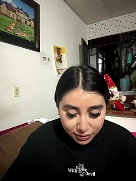 Sophie Dreamss online show from 12-18-25, 11:00