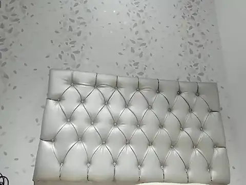 michelle perla online show from 10-18-25, 06:30