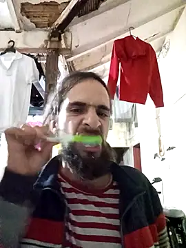 Snapshot of hairy_mannn chatting on 10-24-25, 05:26 hairy mannn online show from 10-24-25, 05:26