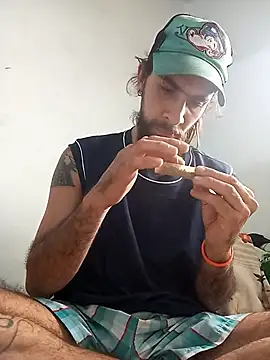 Snapshot of hairy_mannn chatting on 10-31-25, 12:50 hairy mannn online show from 10-31-25, 12:50