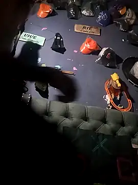 Snapshot of hairy_mannn chatting on 11-13-25, 12:48 hairy mannn online show from 11-13-25, 12:48