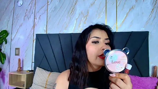 chloe Laurent1 online show from 10-05-25, 03:49