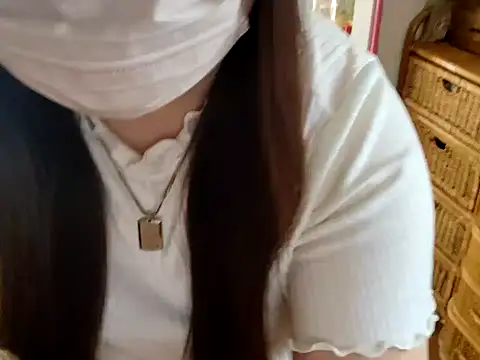 Snapshot of AYA_dayo chatting on 11-04-25, 01:48 AYA dayo online show from 11-04-25, 01:48