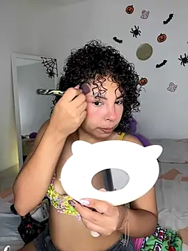 ViolettaMiller  online show from 10-17-25, 01:14