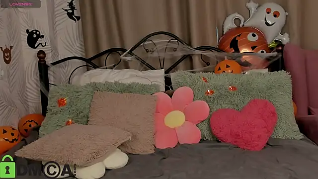 Snapshot of Agnes_Passero chatting on 10-26-25, 08:42 Agnes Passero online show from 10-26-25, 08:42