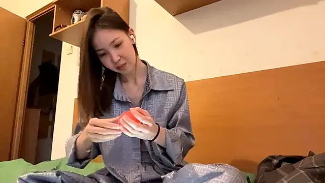 Miya nissa online show from 09-30-25, 03:28