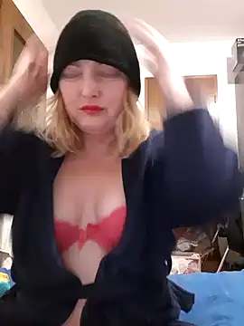 LiluLiluLilu online show from 10-11-25, 08:29