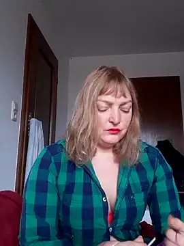 LiluLiluLilu online show from 12-05-25, 08:23