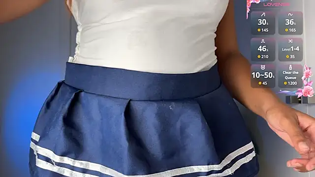 Snapshot of madsnextdoor chatting on 10-19-25, 08:59 madsnextdoor online show from 10-19-25, 08:59