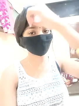 Hotty Muskaan online show from 09-24-25, 12:41