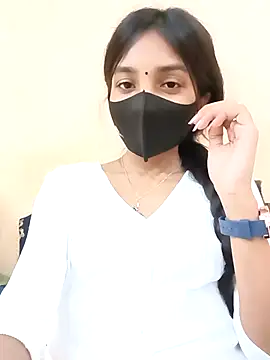Hotty Muskaan online show from 09-26-25, 06:23