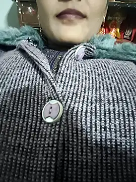 Snapshot of posewith chatting on 11-17-25, 06:35 posewith online show from 11-17-25, 06:35