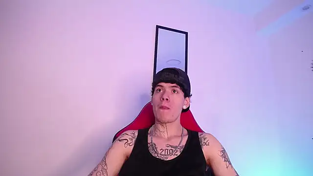 Snapshot of Anhonymus_ chatting on 11-05-25, 04:01 Anhonymus online show from 11-05-25, 04:01