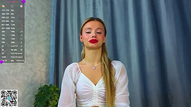 Snapshot of NaughtySeraphine chatting on 03-03-26, 05:02 NaughtySeraphine online show from 03-03-26, 05:02