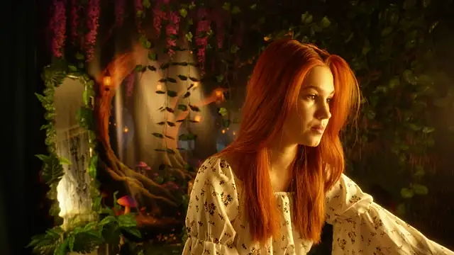 Snapshot of eliz_gallen chatting on 10-12-25, 04:28 eliz gallen online show from 10-12-25, 04:28