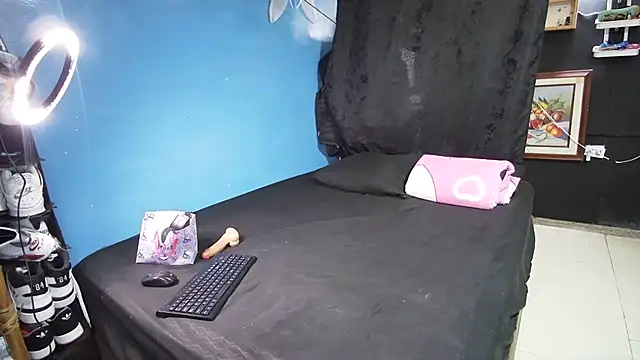 JoshuaMiller online show from 10-11-25, 07:34