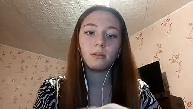 Sophiecuttie online show from 09-19-25, 03:24