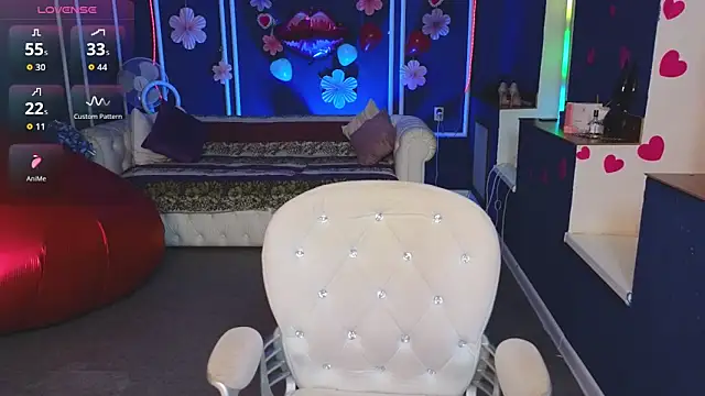 Kira Kenett online show from 02-12-26, 06:58