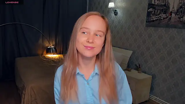 Snapshot of SoonMoor chatting on 11-01-25, 06:43 SoonMoor online show from 11-01-25, 06:43