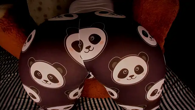 Snapshot of Gabby_Haze chatting on 11-18-25, 07:07 Gabby Haze online show from 11-18-25, 07:07