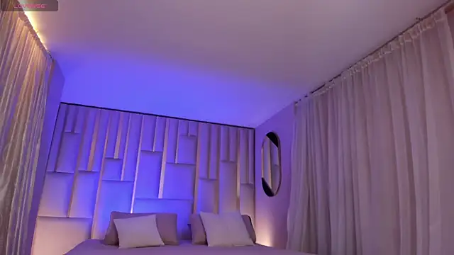 LucyWeiss  online show from 10-14-25, 08:09