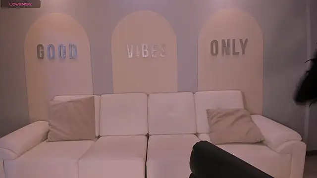 LaurentConnor online show from 01-06-26, 03:43