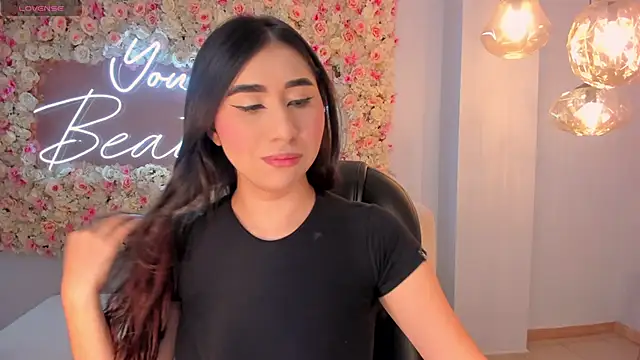 Snapshot of MayaMoretti_ chatting on 10-23-25, 03:39 MayaMoretti online show from 10-23-25, 03:39