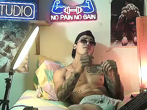 Strongcockfitness online show from 11-04-25, 07:13